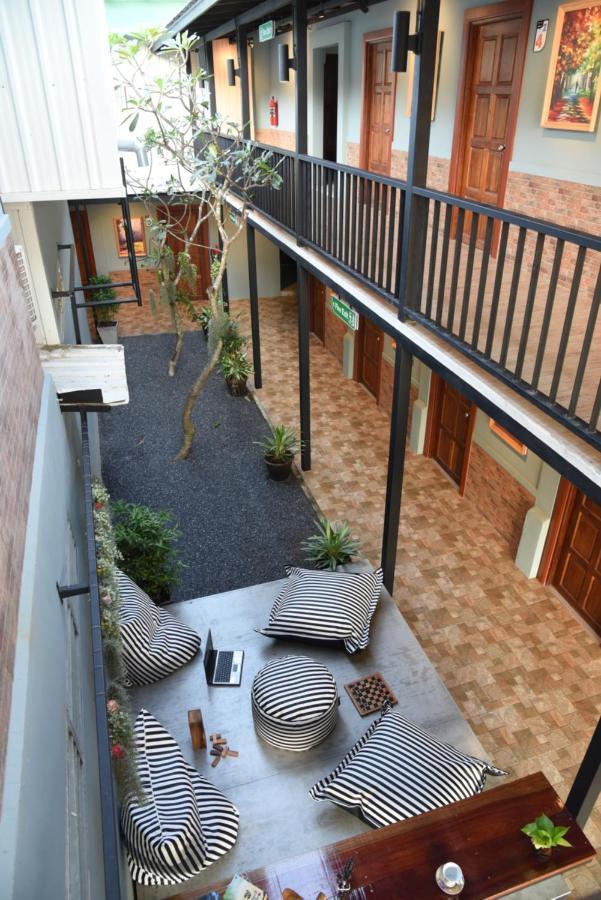 Auberge de jeunesse Zleepingpills Aonang Krabi town Extérieur photo